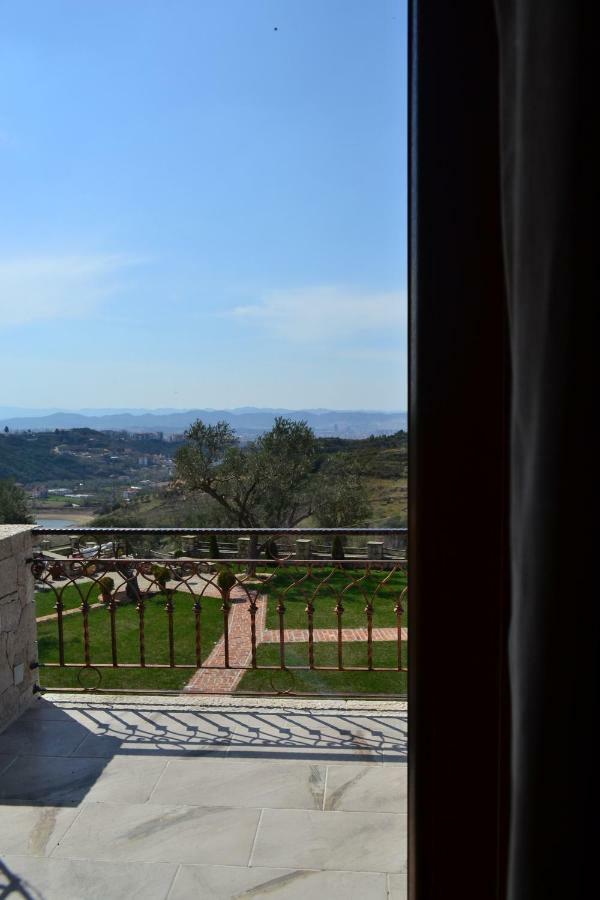 Chateau Fasel Tirana Exterior photo